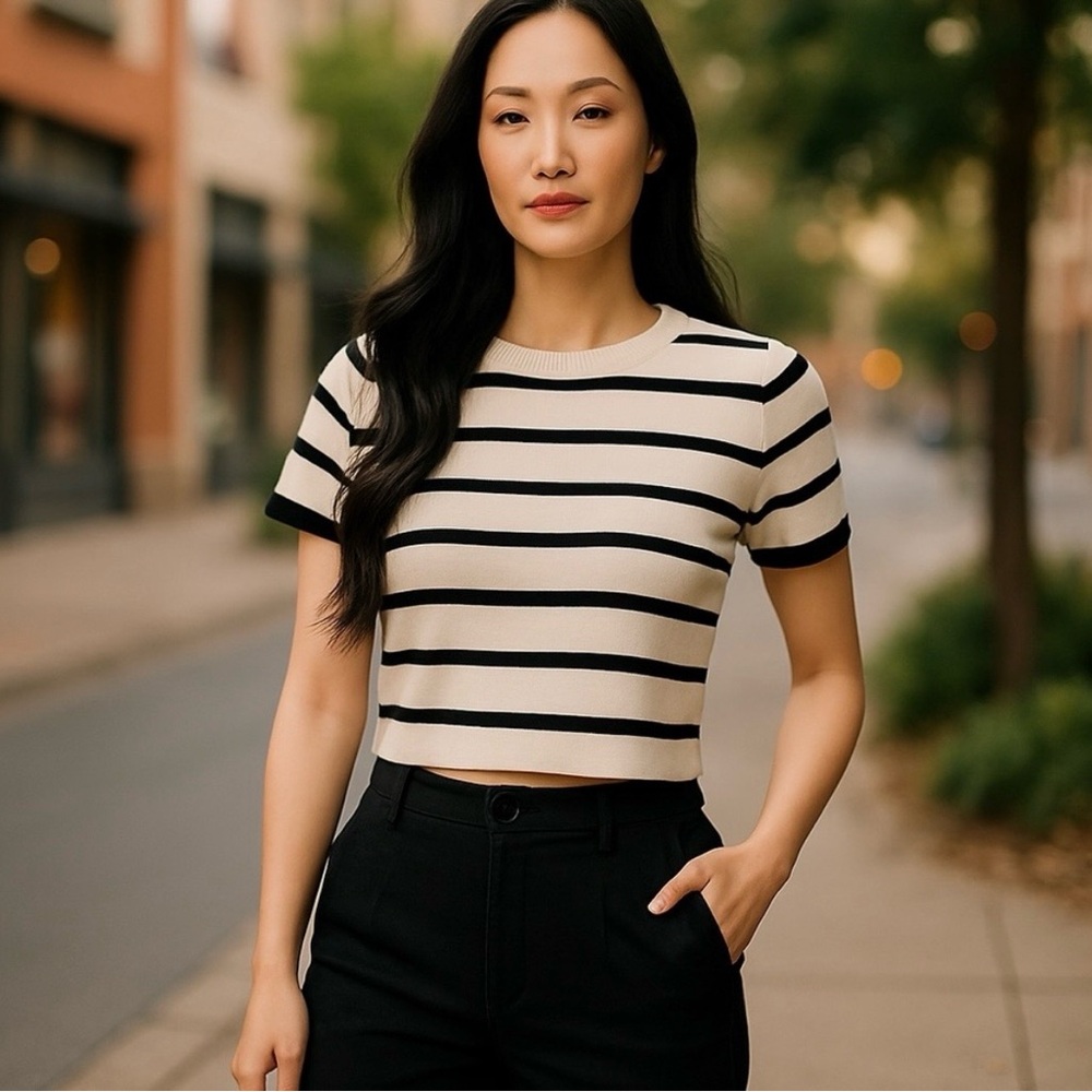 Le Lis Knit Crop Knit Summer Sweater Cream Black Striped Rayon Size Medium